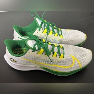 Nike Zoom Pegasus 37 Oregon (SIZE 14)